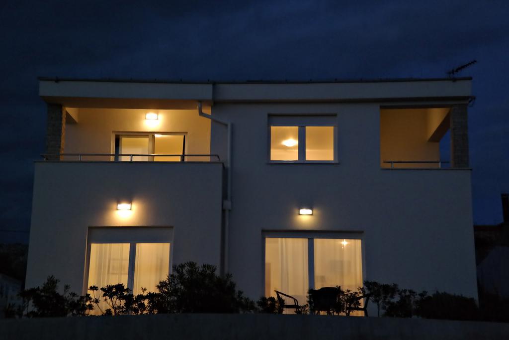 House Natali 70M From The Beach - Free Ev Top Up Ртина Екстер'єр фото
