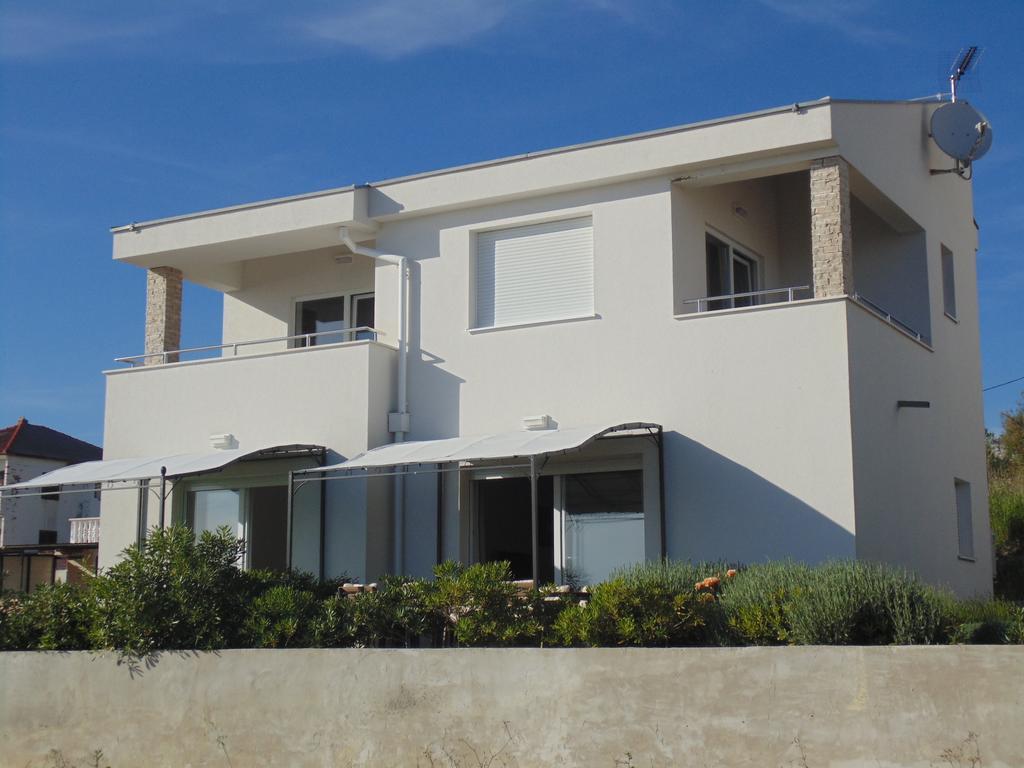 House Natali 70M From The Beach - Free Ev Top Up Ртина Екстер'єр фото