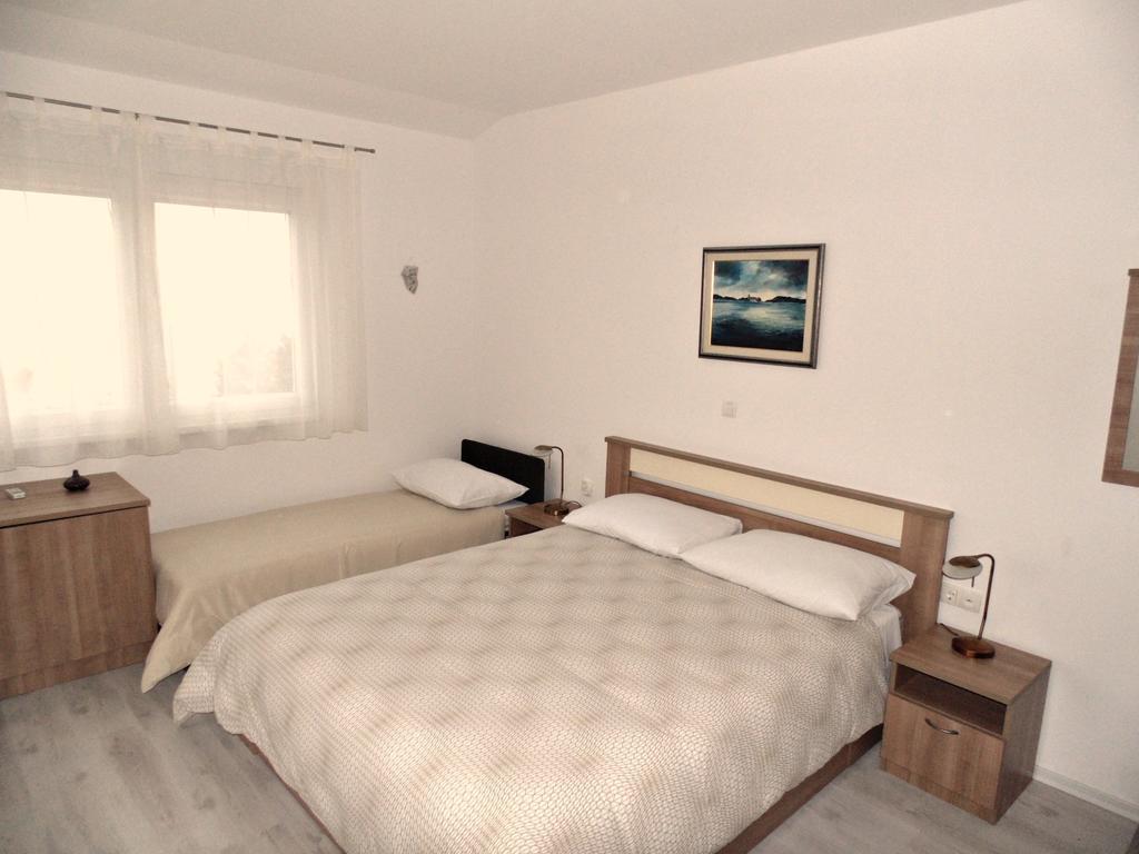House Natali 70M From The Beach - Free Ev Top Up Ртина Екстер'єр фото
