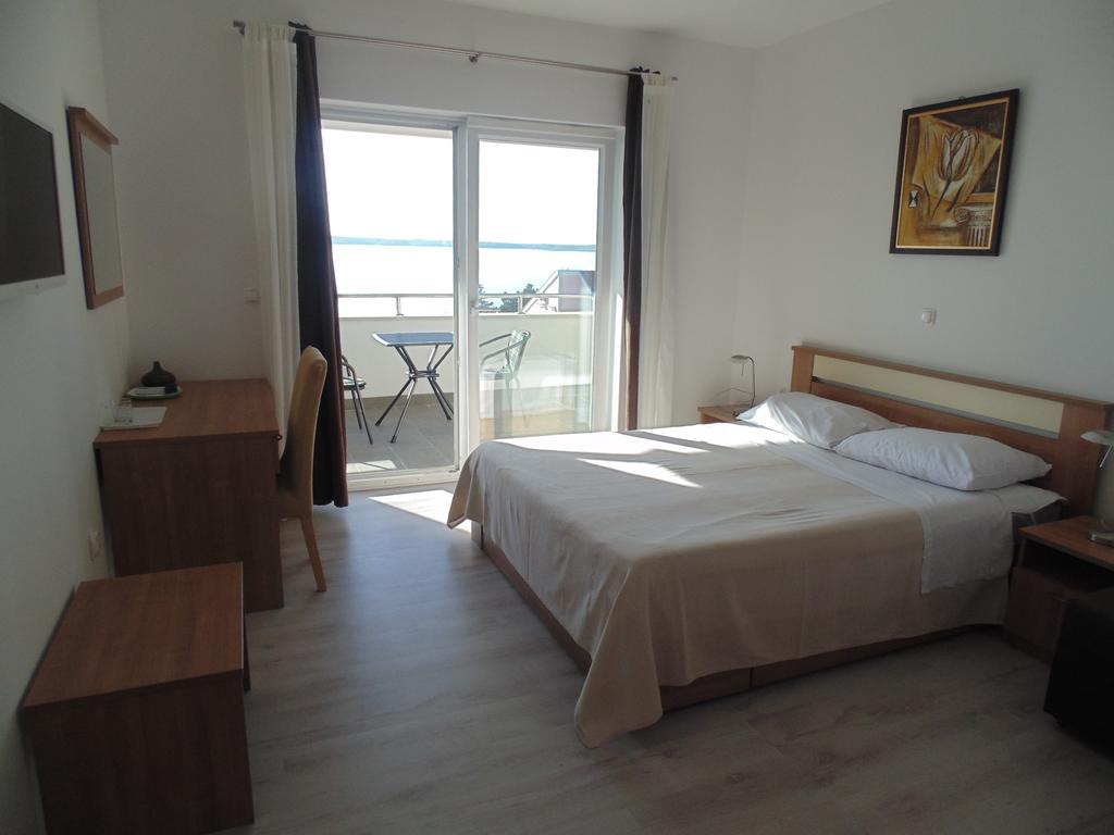 House Natali 70M From The Beach - Free Ev Top Up Ртина Екстер'єр фото