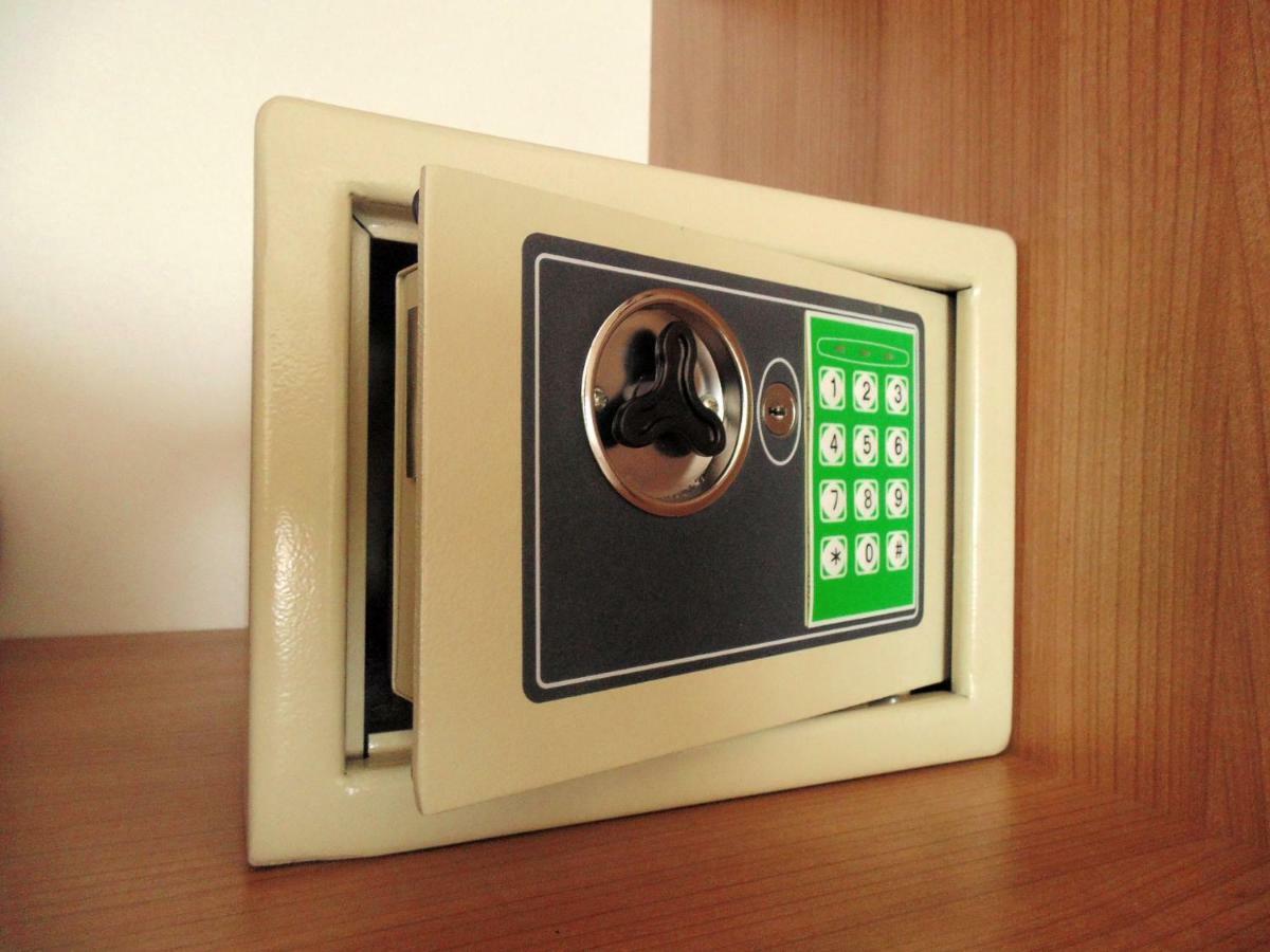 House Natali 70M From The Beach - Free Ev Top Up Ртина Екстер'єр фото