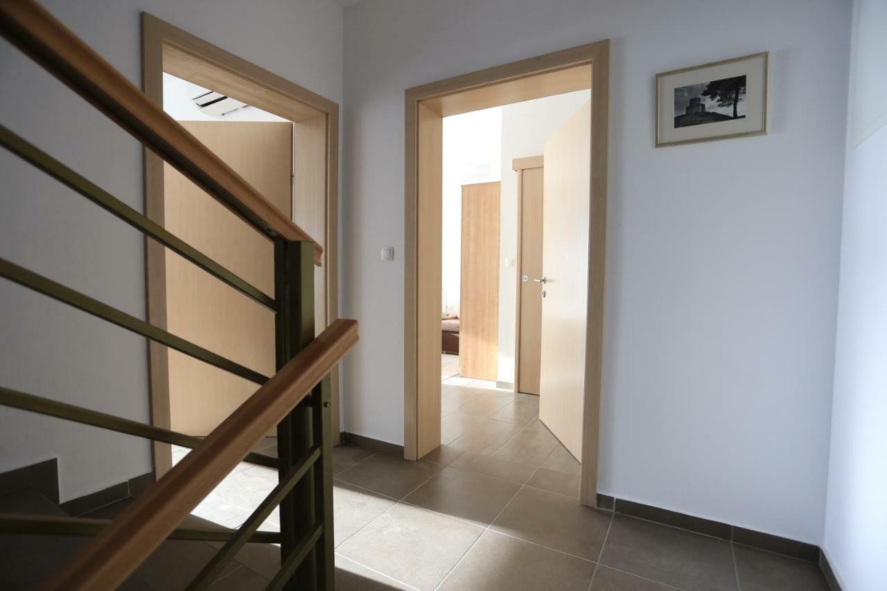 House Natali 70M From The Beach - Free Ev Top Up Ртина Екстер'єр фото