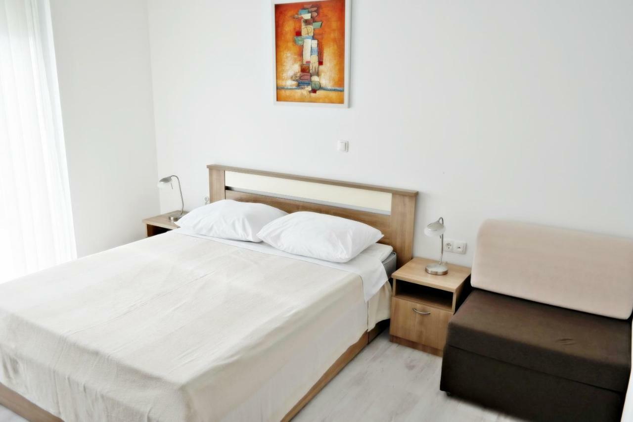House Natali 70M From The Beach - Free Ev Top Up Ртина Екстер'єр фото
