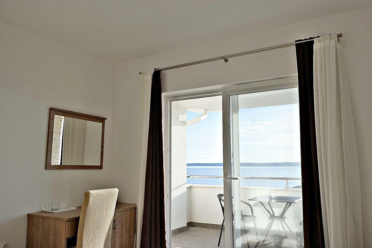 House Natali 70M From The Beach - Free Ev Top Up Ртина Екстер'єр фото
