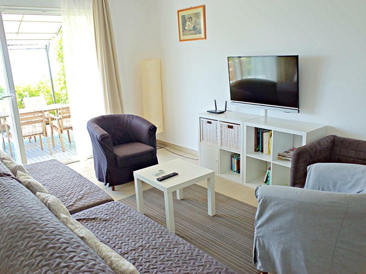 House Natali 70M From The Beach - Free Ev Top Up Ртина Екстер'єр фото